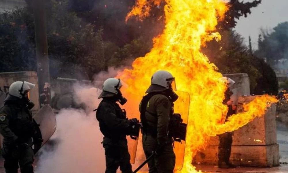 Economist: Κοινωνικές αναταραχές σε ολόκληρο τον κόσμο προβλέπει για το 2021